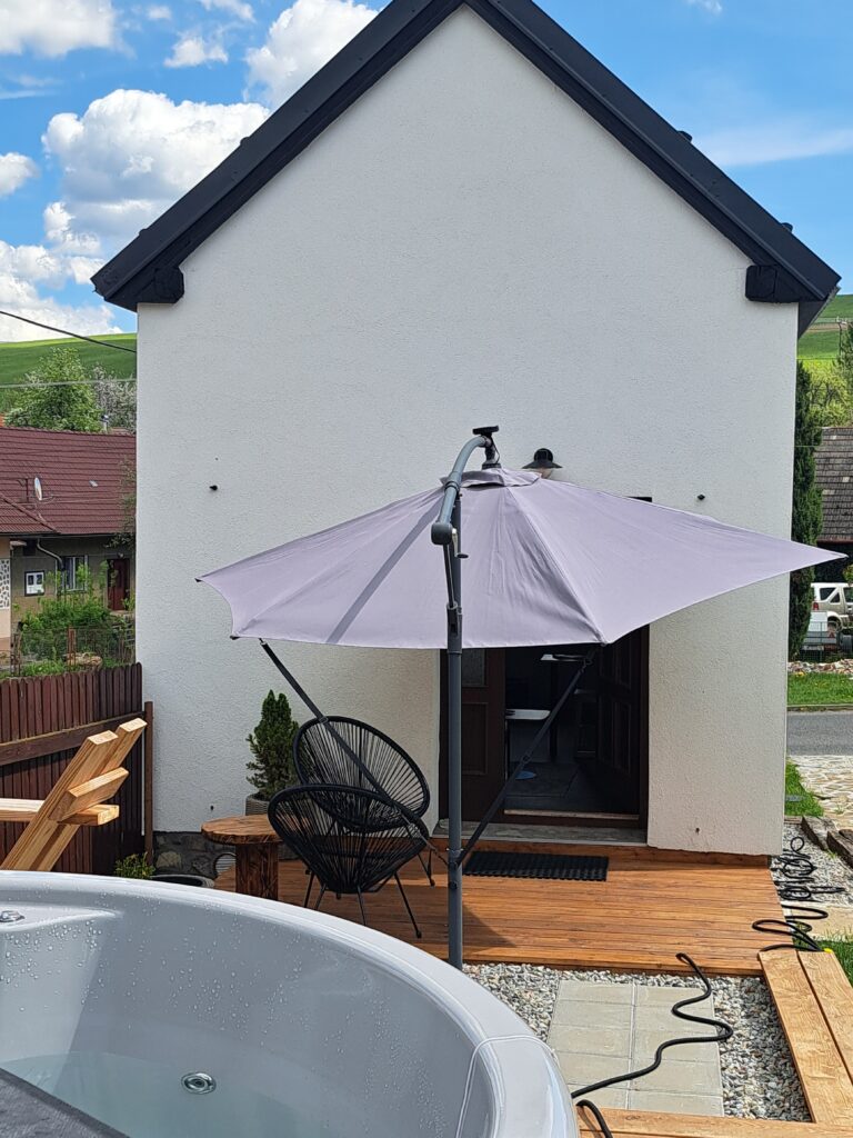 Tiny Cottage Slovakia terasa